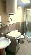 El Mar Apartments