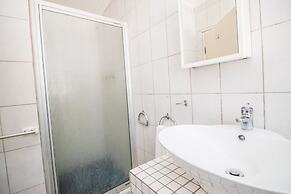 Little Rose Guesthouse & Self-Catering
