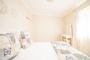 Little Rose Guesthouse & Self-Catering