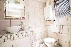 Little Rose Guesthouse & Self-Catering