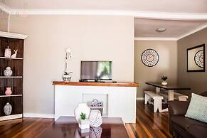 Little Rose Guesthouse & Self-Catering