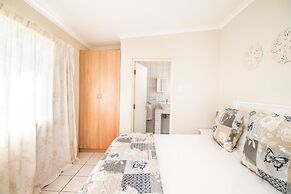 Little Rose Guesthouse & Self-Catering