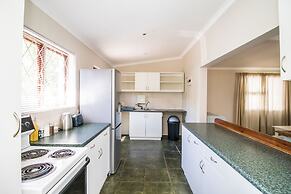 Little Rose Guesthouse & Self-Catering