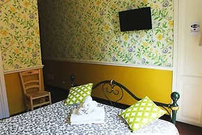 Hostel Relaxon247