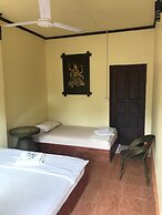 Riverview Bungalows & GH