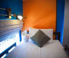 Tawan Bed Club