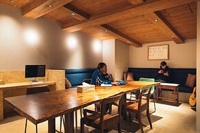 Nui. Hostel & Bar Lounge