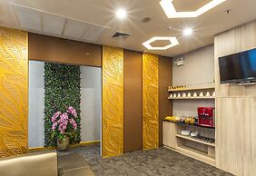 Leela Orchid Hotel