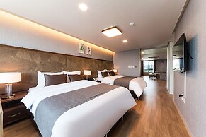 Full Moon Hotel