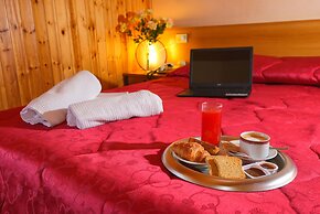 Hotel Holidays