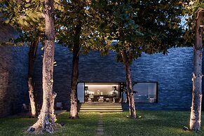 The Secret Pool Villas By The Library