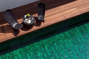 The Secret Pool Villas By The Library