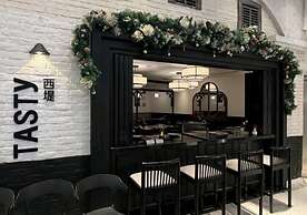Tyms High Serviced Residence Shanghai Xujiahui Metro