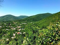Kungut Hotel & Resort