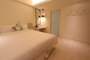 Flora INN