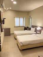 Golden Amoon Resort