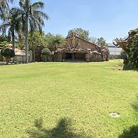 Golden Amoon Resort