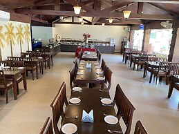 Golden Amoon Resort