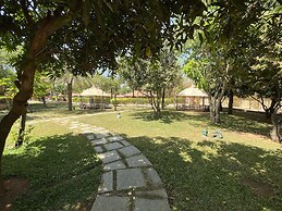 Golden Amoon Resort