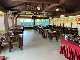 Golden Amoon Resort