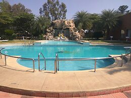 Golden Amoon Resort