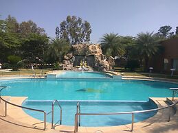 Golden Amoon Resort