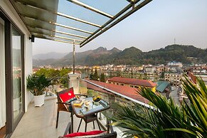 Sapa Mountain Queen House
