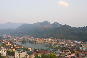 Sapa Mountain Queen House