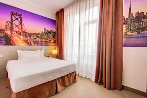 Bridges Hotel
