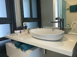 Vogue Suites One