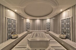 Land Park Hotel
