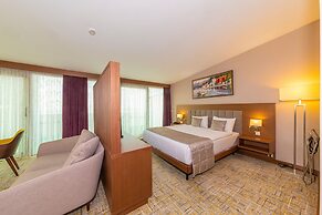 Land Park Hotel
