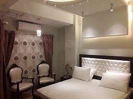 luxes Inn