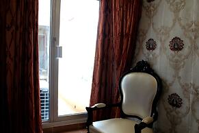 luxes Inn