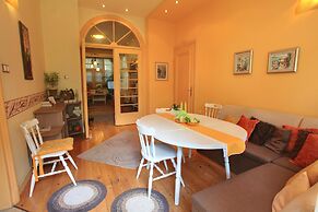 Guesthouse Tomovi