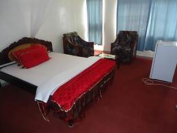 Brisk Hotel Triangle