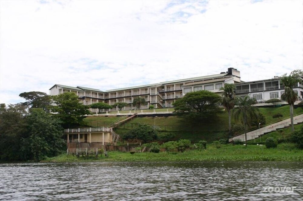 Brisk Hotel Triangle