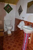 Uros Aruntawi Lodge