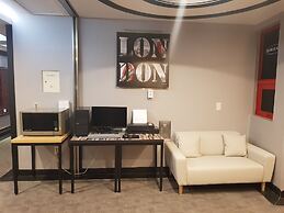 Business Hotel
