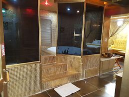 Business Hotel