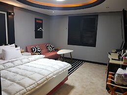 Business Hotel