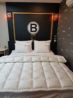 Business Hotel