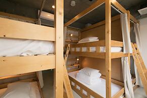 hostel DEN