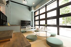 hostel DEN