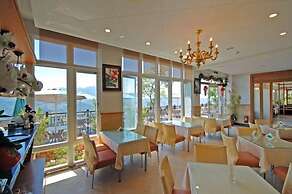 Junyue Resort