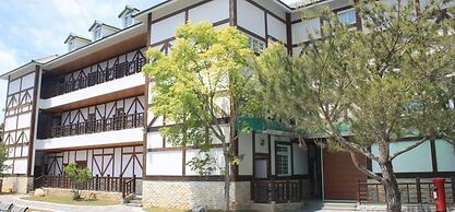 Junyue Resort