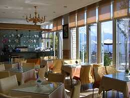 Junyue Resort