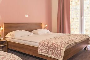 Hotel Lavender - Oleander Resort