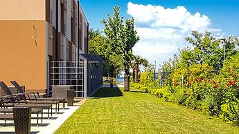 Hotel Lavender - Oleander Resort