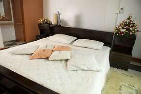 Ivys Hotel